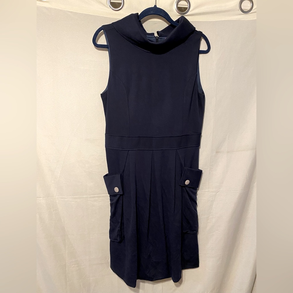 💥3/$40💥Nicola Navy Large Pocket Dress Size Large